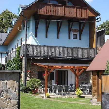 Penzion Korzo Hotell Spisska Stara Ves Exteriör bild