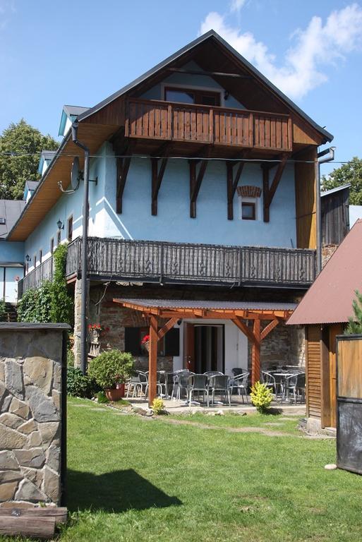 Penzion Korzo Hotell Spisska Stara Ves Exteriör bild